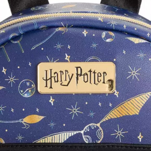 Harry Potter Quidditch Mini Backpack with Golden Snitch Keychain - Picture 6 of 7